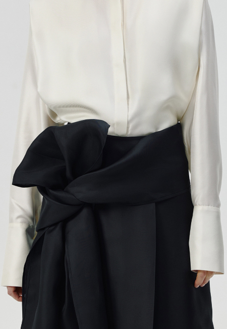 Silk midi skirt with shawl in black / 2