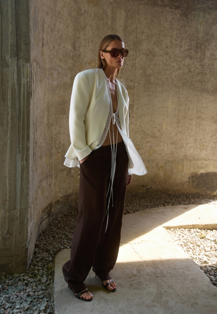 Linen straight-leg pants in brown / 4