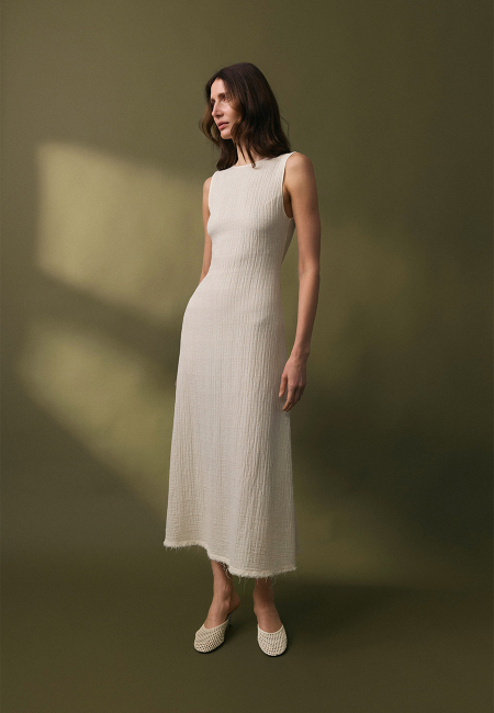 Edith textured cotton dress in white / 1