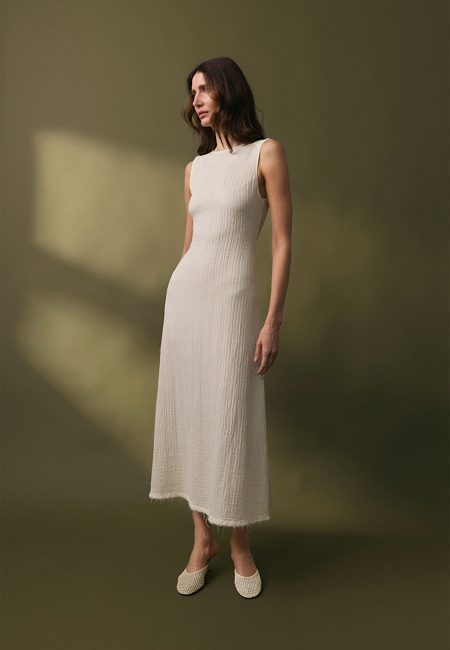 Edith textured cotton dress in white / 1